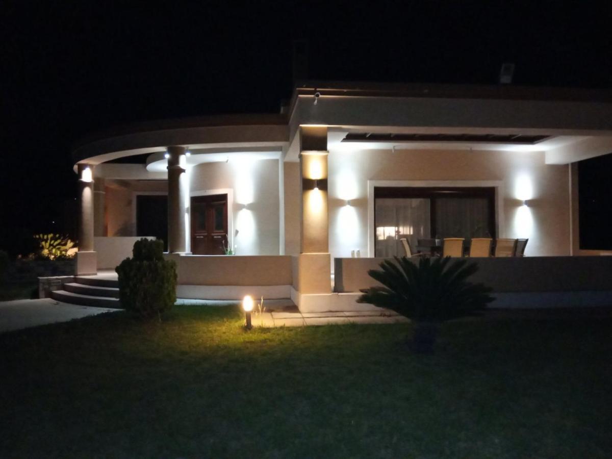 Kos Villa - Family Comfort With Large Garden, Jacuzzi Buitenkant foto