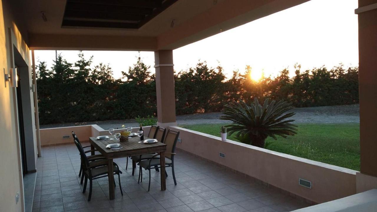 Kos Villa - Family Comfort With Large Garden, Jacuzzi Buitenkant foto